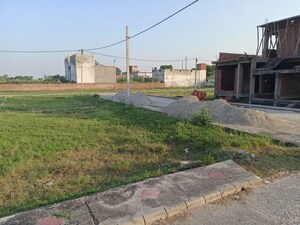  Plot For Sale in Malyana