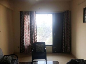 Living Room in 3 BHK Apartment at Maulviganj – for Rent