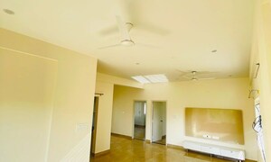 Room in 6+ BHK Independent House at Byrathi – for Sale