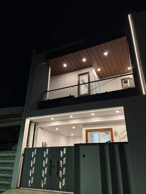 Kitchen in 3 BHK Villa at Arsha Madhav Greens, Gomti Nagar – for Sale