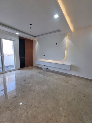 5 BHK Builder Floor For Sale in Green Fields Colony