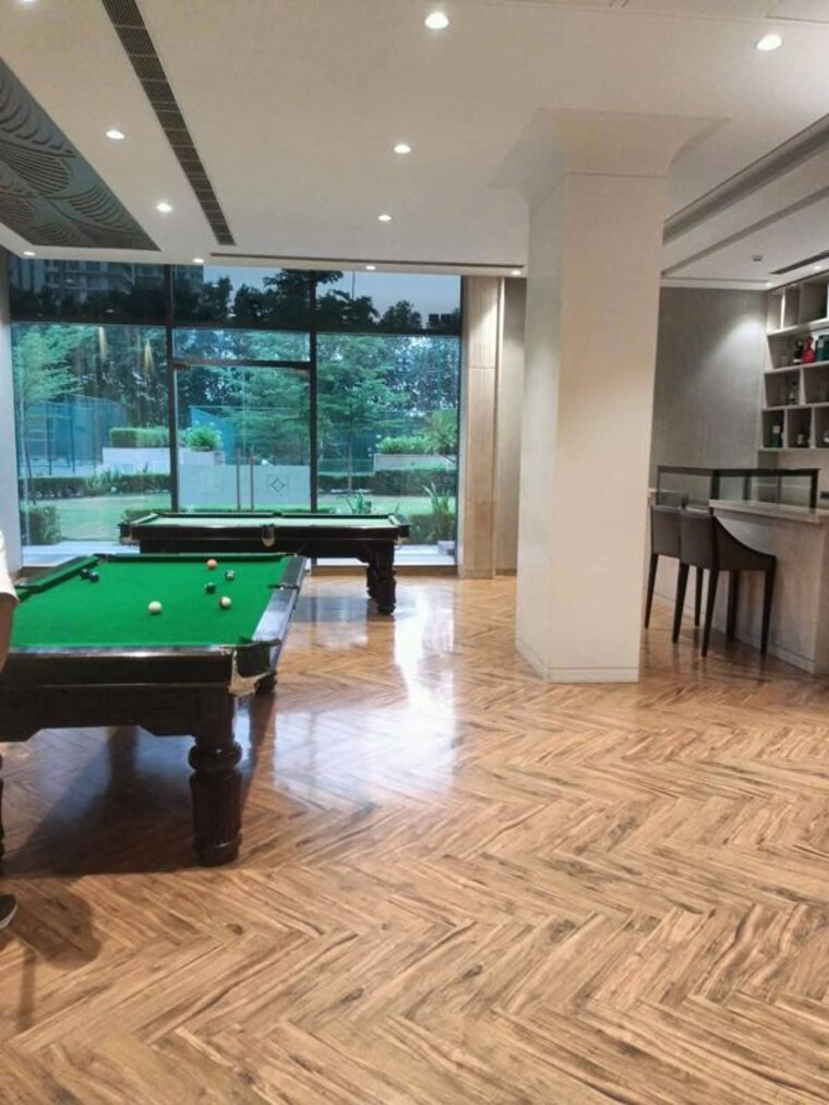  Parking, puri-emerald-bay 2 Bedroom 1550 Sq.Ft. Apartment In Sector 104 Gurgaon 10459981