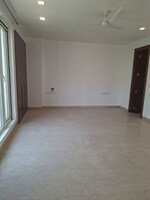 5 BHK 300 Sq.Yd. Builder Floor in Sarvodaya Enclave