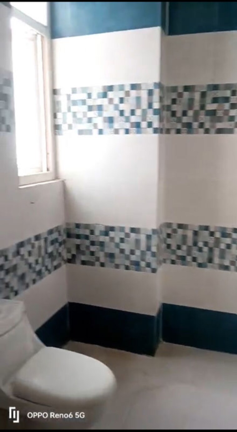 Bathroom, lr-bluemoon-homes 2 Bedroom 1050 Sq.Ft. Apartment In Raj Nagar Extension Ghaziabad 10459997