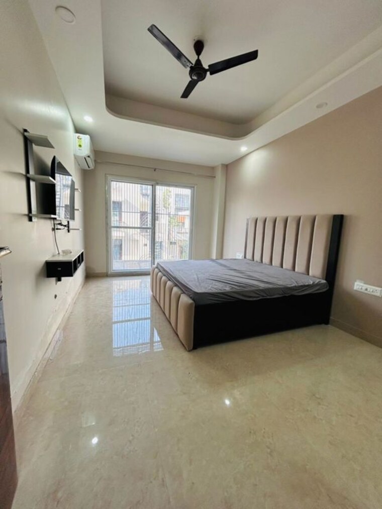 Living Room, dlf-city-gurgaon 2 Bedroom 1800 Sq.Ft. Builder Floor In Sector 27 Gurgaon 10459991