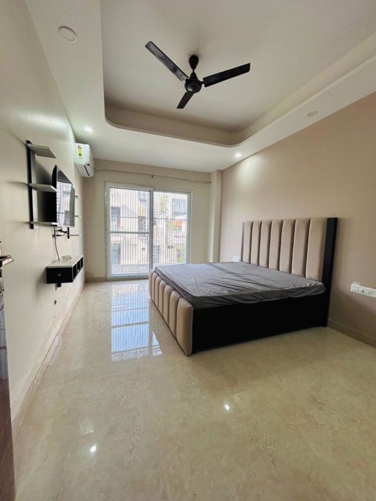 Living Room, dlf-city-gurgaon 2 Bedroom 1800 Sq.Ft. Builder Floor In Sector 27 Gurgaon 10459991