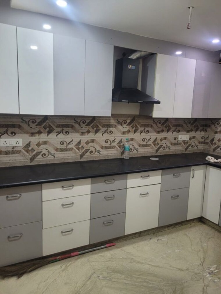 Kitchen, dlf-city-phase-iv 3 Bedroom 270 Sq.Ft. Builder Floor In Dlf Phase iv Gurgaon 10460021