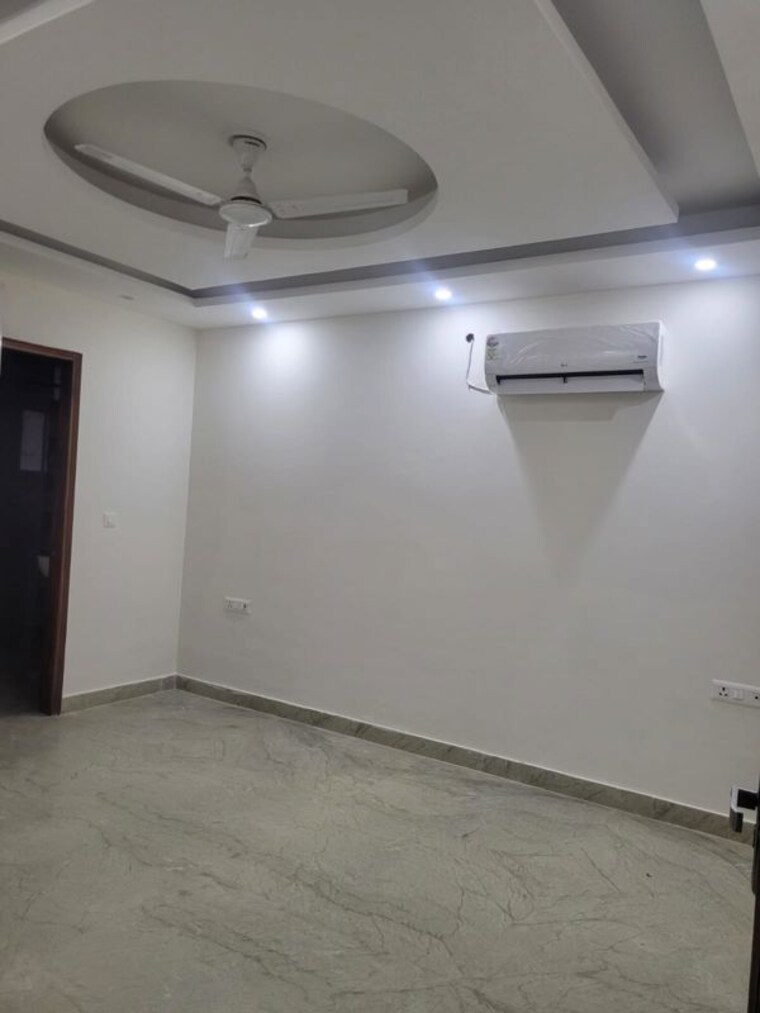 Room, dlf-city-phase-iv 3 Bedroom 270 Sq.Ft. Builder Floor In Dlf Phase iv Gurgaon 10460021
