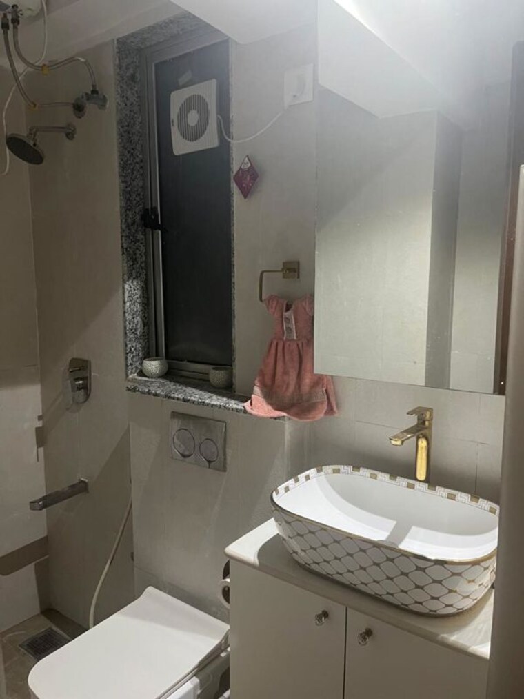 Bathroom, hiranandani-gardens 2 Bedroom 1080 Sq.Ft. Apartment In Powai Mumbai 10459989