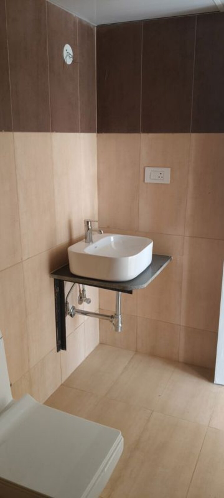 Bathroom, gold-takt 3 Bedroom 1756 Sq.Ft. Apartment In Yelahanka Bangalore 10459988