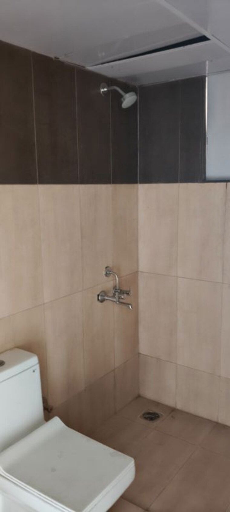 Bathroom, gold-takt 3 Bedroom 1756 Sq.Ft. Apartment In Yelahanka Bangalore 10459988
