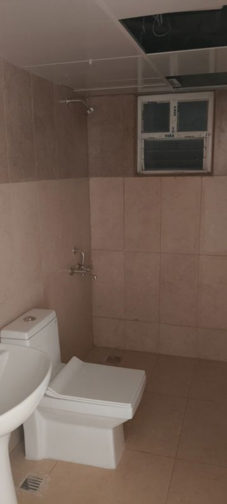 Bathroom, gold-takt 3 Bedroom 1756 Sq.Ft. Apartment In Yelahanka Bangalore 10459988