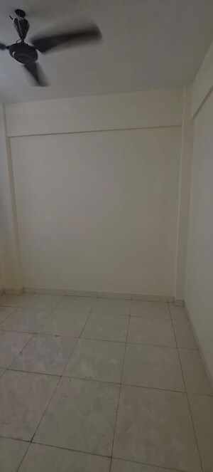 Room in 2 BHK Apartment at Kopar Khairane – for Rent
