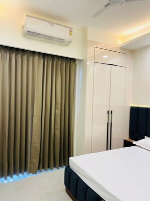 Team Area in 2 BHK Builder Floor at Royal Homez, Sector 43 – for Rent