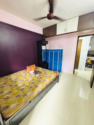Bedroom in 1 BHK Apartment at Alkapuri Society – for Rent