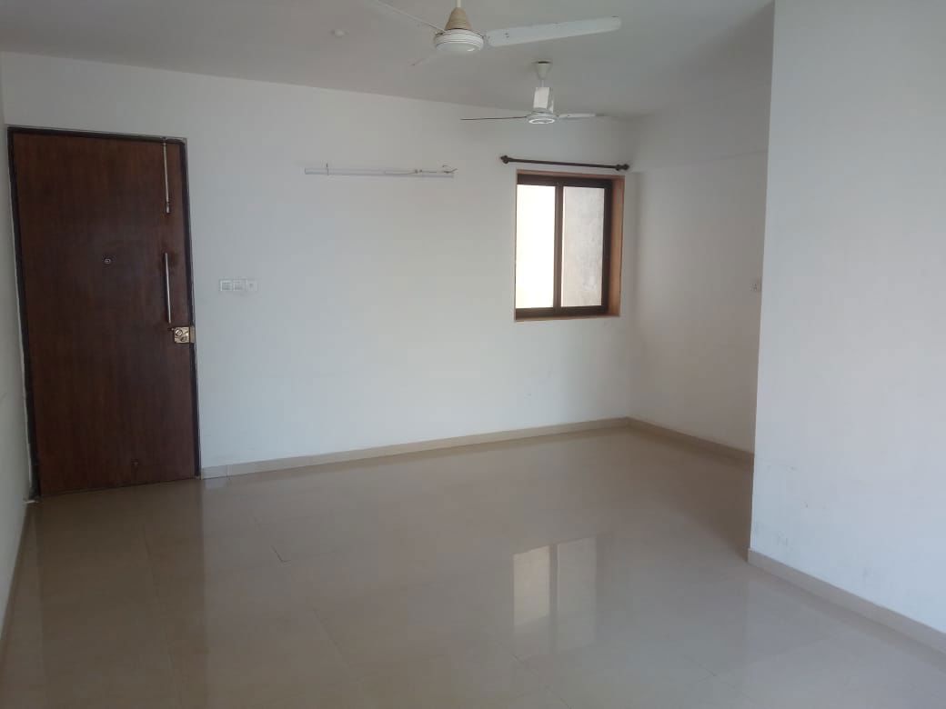 2 BHK 1100 Sq.Ft. Apartment in Rustomjee Elanza