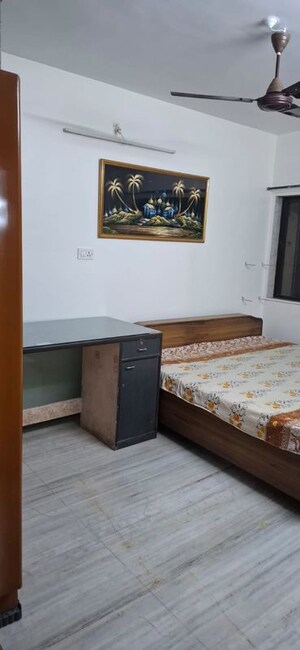 2 BHK Apartment For Rent in Vinayak Apartments Malad West, Malad West