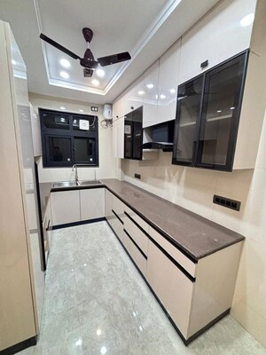Kitchen in 3 BHK Builder Floor at Gupta Awas, Sector 43 – for Rent