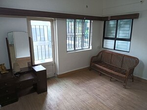 Room in 2 BHK Apartment at Clover Park – for Rent