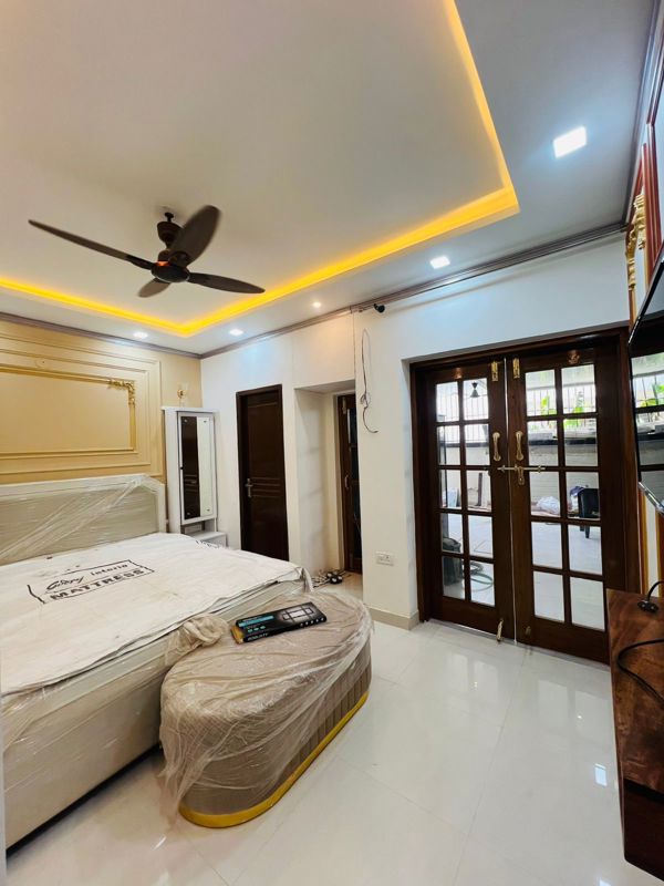 3 BHK + Pooja Room 2700 Sq.Ft. Builder Floor in BPTP Park Elite Floors