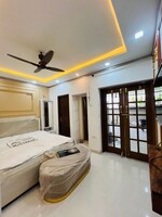 3 BHK + Pooja Room 2700 Sq.Ft. Builder Floor in BPTP Park Elite Floors
