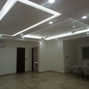 Building Lobby in 4 BHK Builder Floor at BPTP District Faridabad, Sector 81 – for Rent