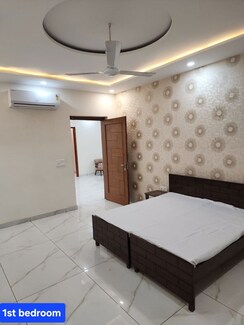2.5 BHK + Pooja Room Builder Floor For Rent in Aerocity