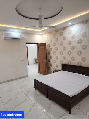 2.5 BHK Builder Floor For Rent in Aerocity