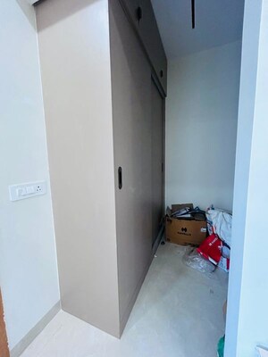 Furnished Amenities in 3 BHK Builder Floor at Ram Cooperative, Sector 43 – for Rent