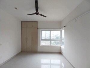 Room in 3 BHK Apartment at Adani Oyster Grande Phase 2, Sector 102 – for Rent