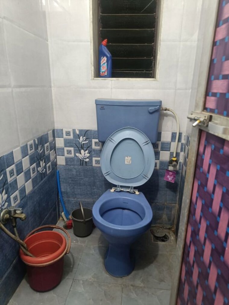 Bathroom, bridge-chs 1 Bedroom 435 Sq.Ft. Apartment In Vrindavan Society Thane 10460196