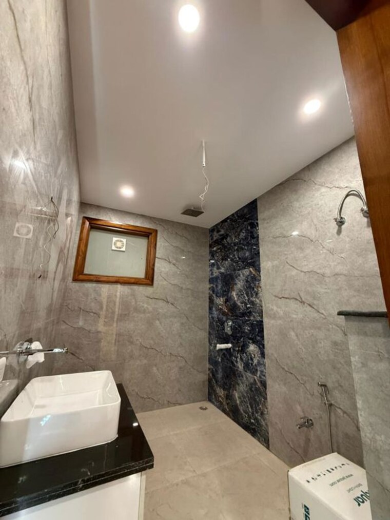 Kitchen, mewala maharajpur 4 Bedroom 510 Sq.Yd. Builder Floor In Mewala Maharajpur Faridabad 10460200