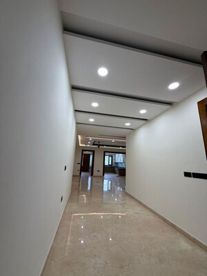 Building Lobby in 4 BHK Builder Floor at Mewala Maharajpur – for Sale