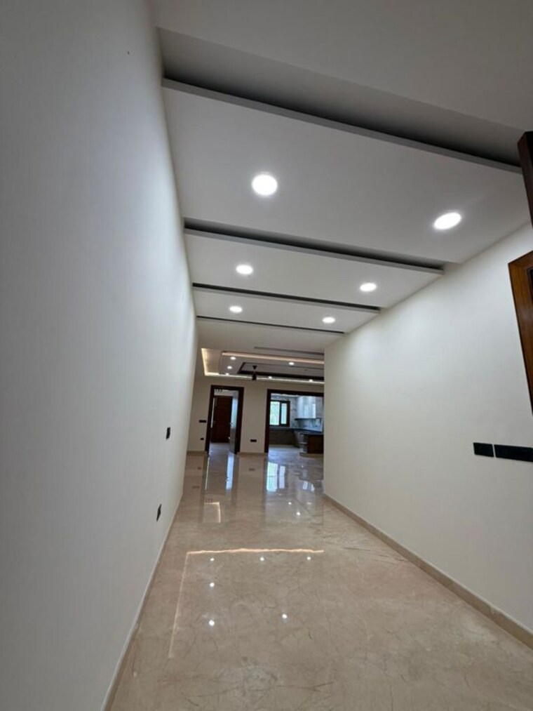 undefined, mewala maharajpur 4 Bedroom 510 Sq.Yd. Builder Floor In Mewala Maharajpur Faridabad 10460200