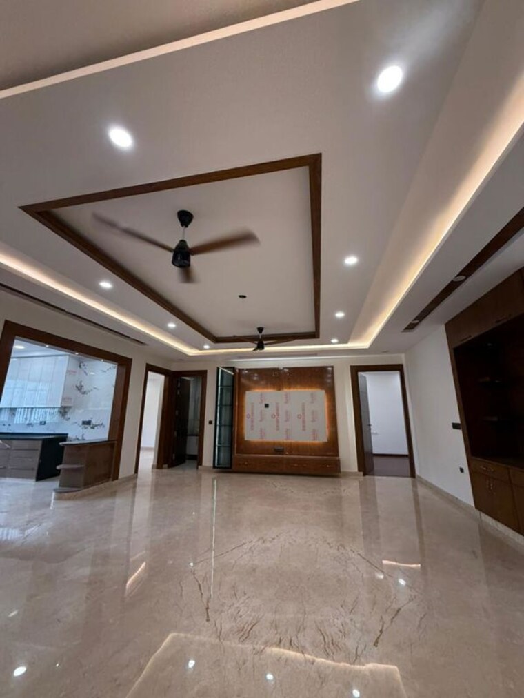 Kitchen, mewala maharajpur 4 Bedroom 510 Sq.Yd. Builder Floor In Mewala Maharajpur Faridabad 10460200