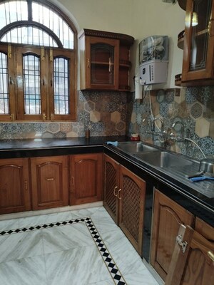 Kitchen in 3 BHK Builder Floor at DLF City Gurgaon, Sector 27 – for Rent