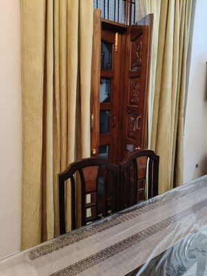 Balcony in 3 BHK Builder Floor at DLF City Gurgaon, Sector 27 – for Rent