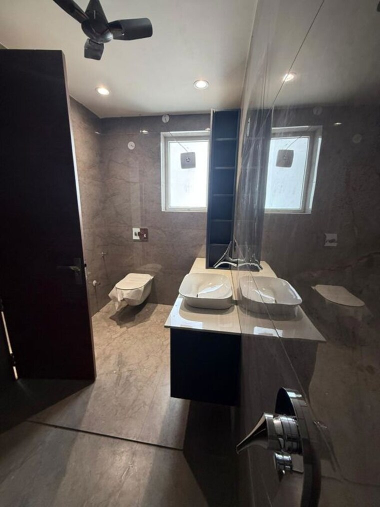 Kitchen, sector 21c 4 Bedroom 350 Sq.Yd. Builder Floor In Sector 21c Faridabad 10460243
