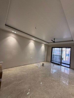 Room in 4 BHK Builder Floor at Sector 15 ii – for Sale