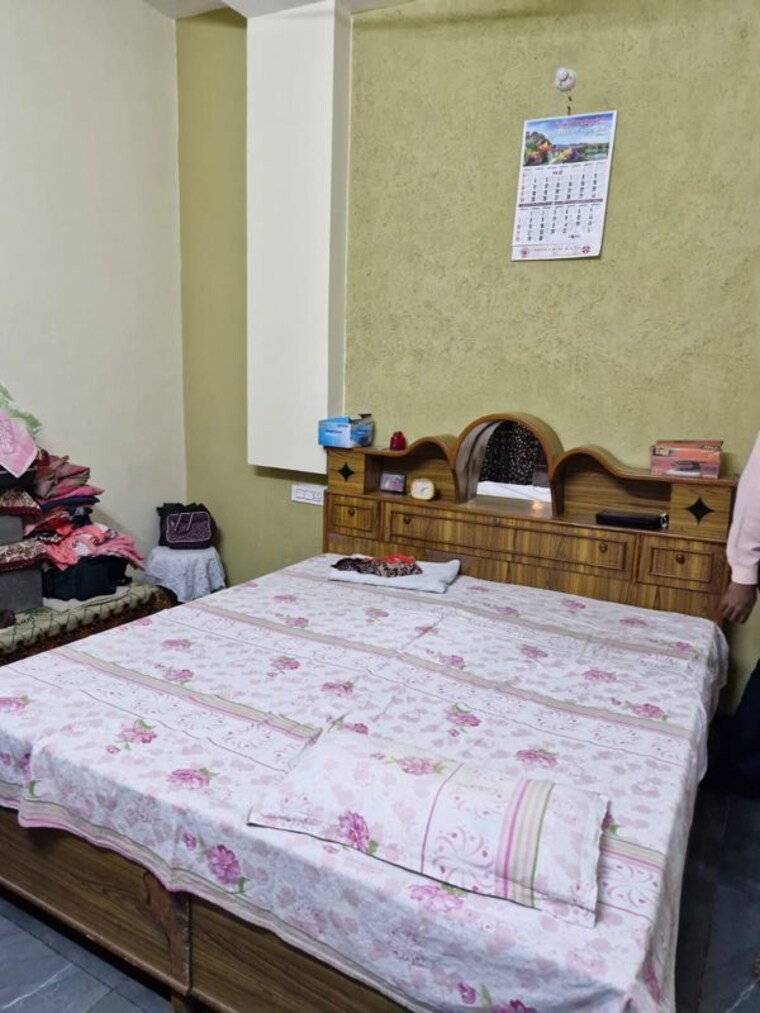 Bedroom, kharar road 4 Bedroom 100 Sq.Yd. Independent House In Kharar Road Mohali 10460253