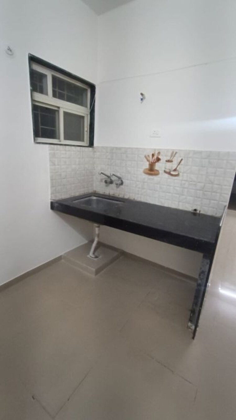 Bathroom, raj-heramba-venkatesh-imperia 2 Bedroom 1100 Sq.Ft. Apartment In Tathawade Pune 10460259
