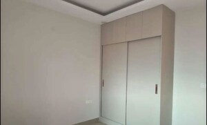Room in 3 BHK Apartment at HLP Palmillas, Vip Road – for Rent