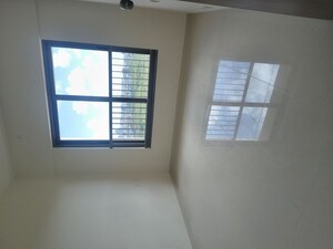 Room in 2 BHK Apartment at Kalpataru Srishti Namaah, Mira Road – for Rent