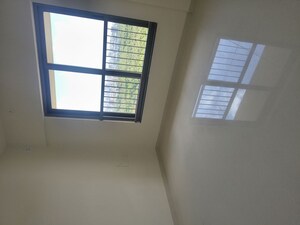 Room in 2 BHK Apartment at Kalpataru Srishti Namaah, Mira Road – for Rent