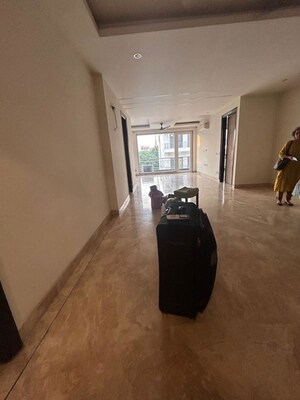 Parking in 4 BHK Builder Floor at Gupta Awas, Sector 43 – for Rent
