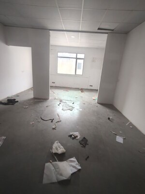 Room in  Warehouse at Sector 63 – for Rent