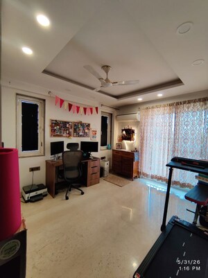 Living Room in 3 BHK Builder Floor at South City 1 – for Rent