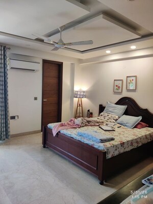 Bedroom in 3 BHK Builder Floor at South City 1 – for Rent