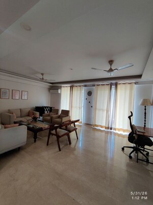 Living Room in 3 BHK Builder Floor at South City 1 – for Rent