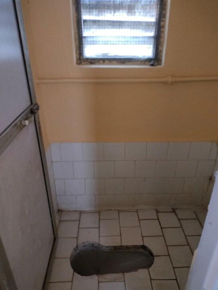 Bathroom, brindaban-mathura-chs 2 Bedroom 745 Sq.Ft. Apartment In Vrindavan Society Thane 10460301